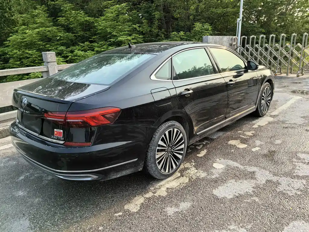 VOLKSWAGEN PASSAT 2020