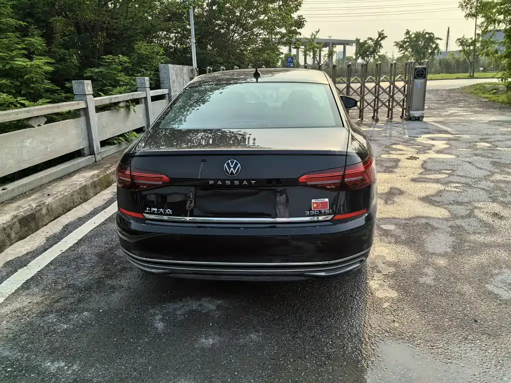 VOLKSWAGEN PASSAT 2020