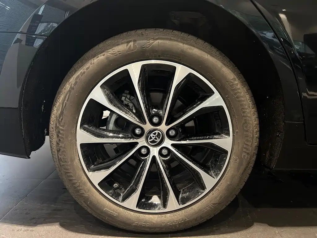 TOYOTA AVALON 2023