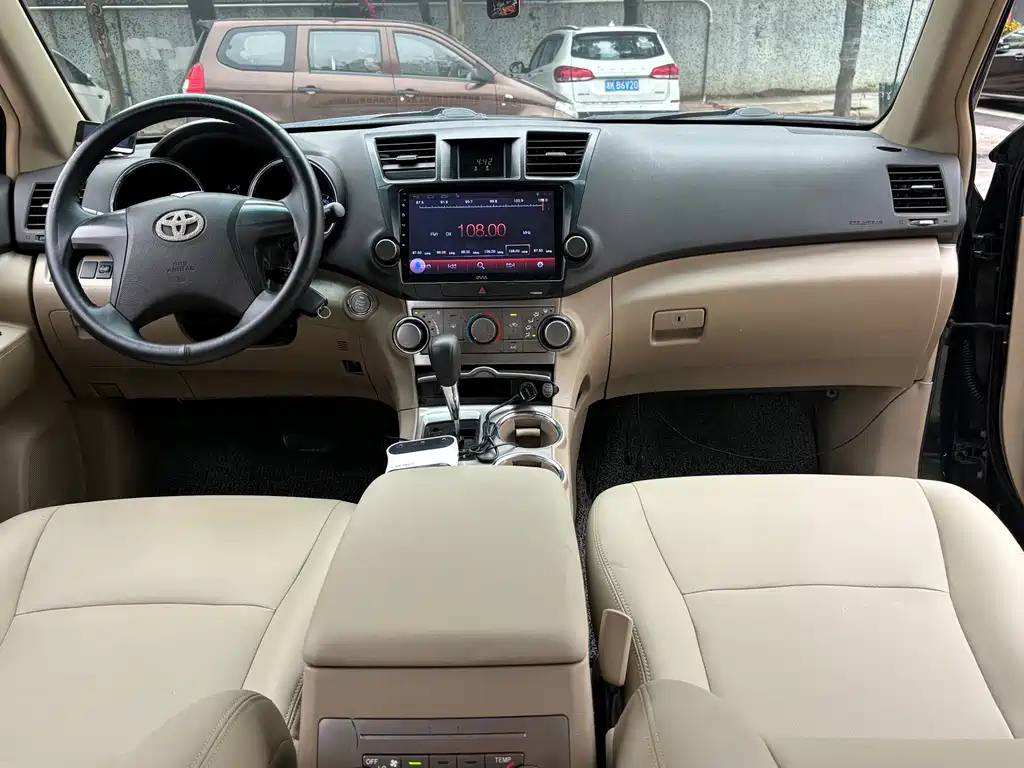 TOYOTA HIGHLANDER 2014