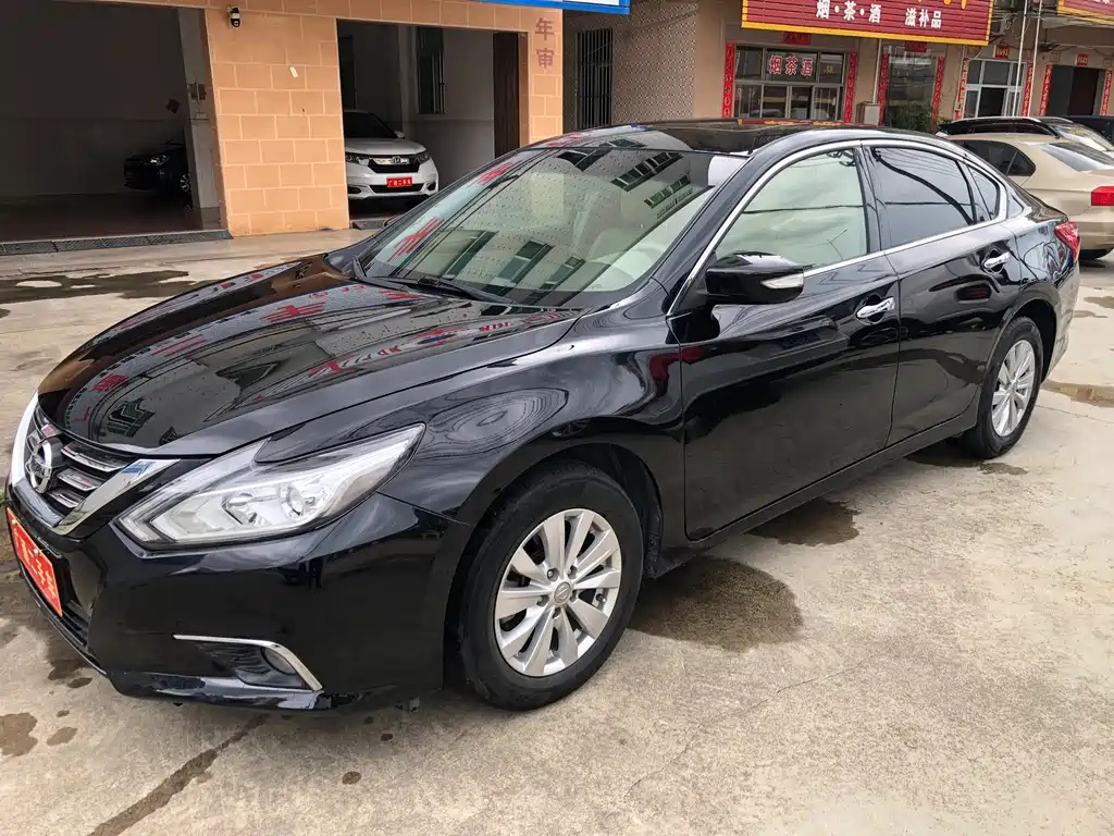 NISSAN TEANA 2018