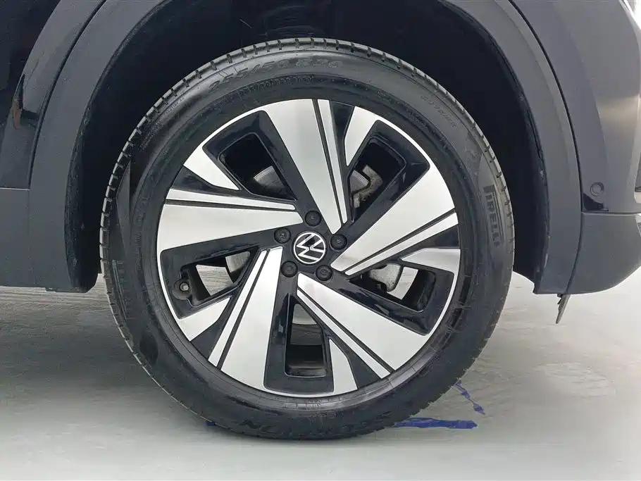 VOLKSWAGEN TOURAN 2022