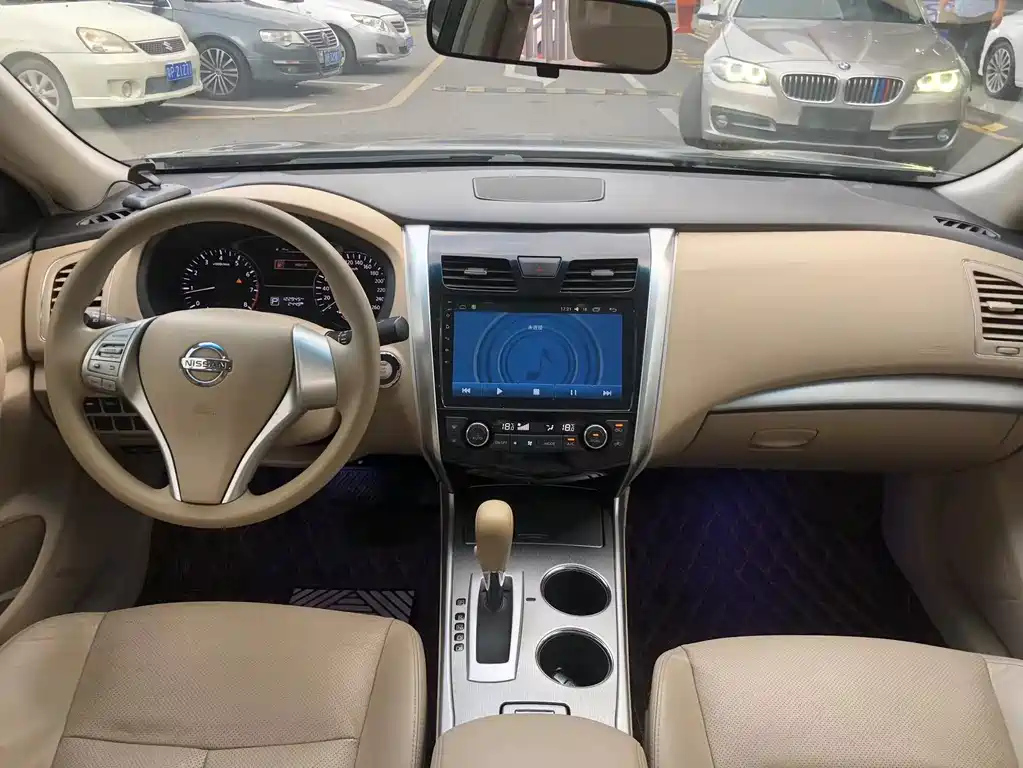 NISSAN TEANA 2018