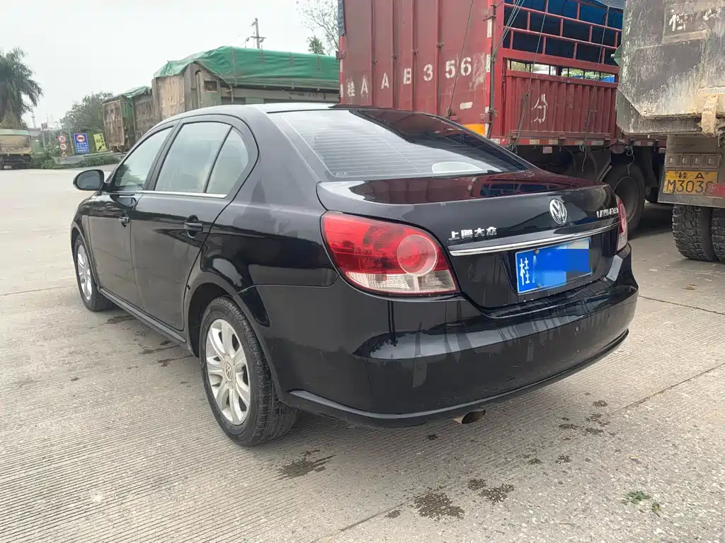 VOLKSWAGEN LAVIDA 2012
