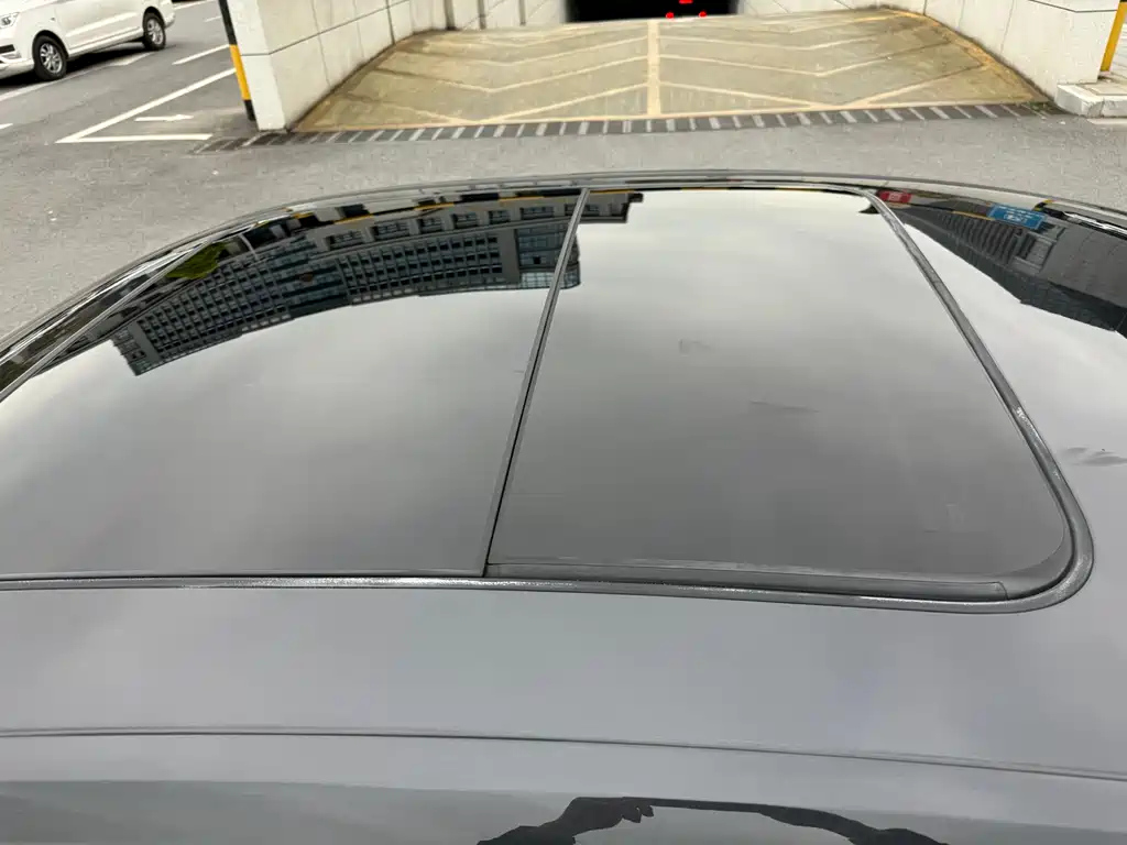 VOLKSWAGEN SAGITAR 2021