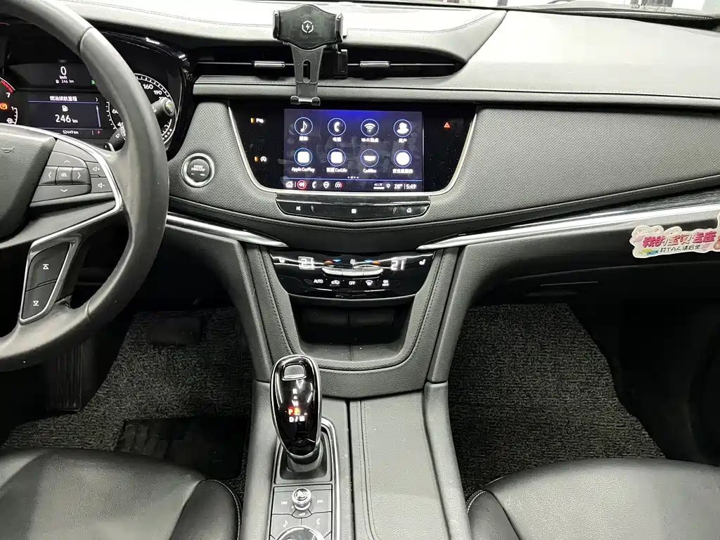CADILLAC XT5 2021