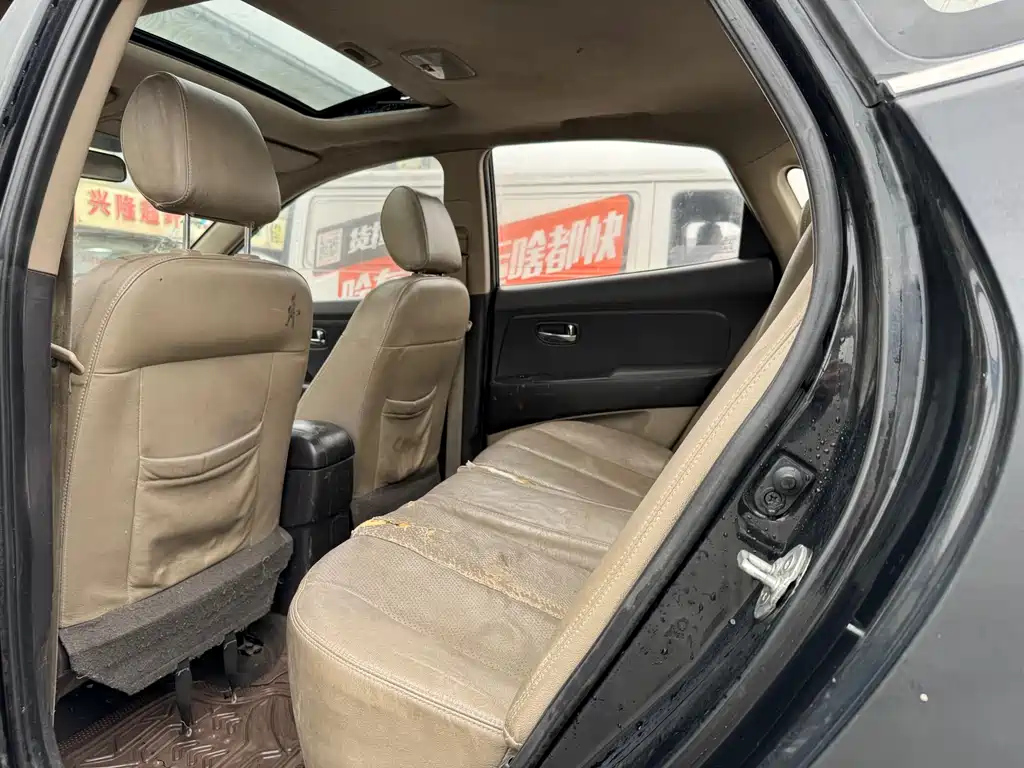 HYUNDAI CELESTA 2011