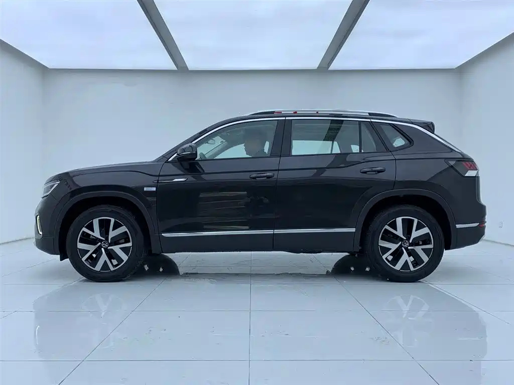 VOLKSWAGEN TAYRON 2024
