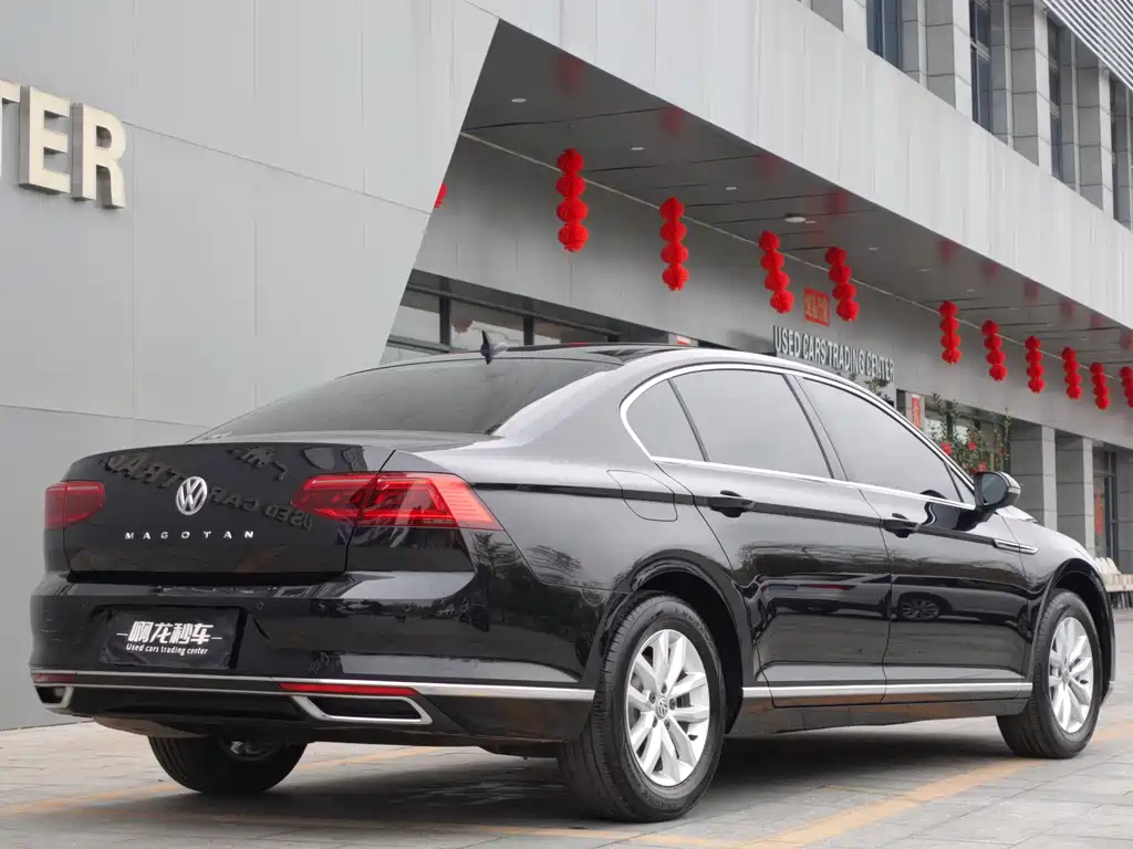 VOLKSWAGEN MAGOTAN 2020