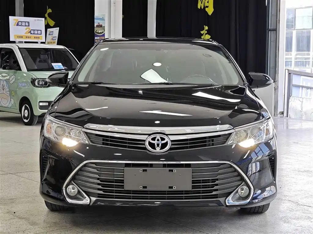 TOYOTA CAMRY 2015