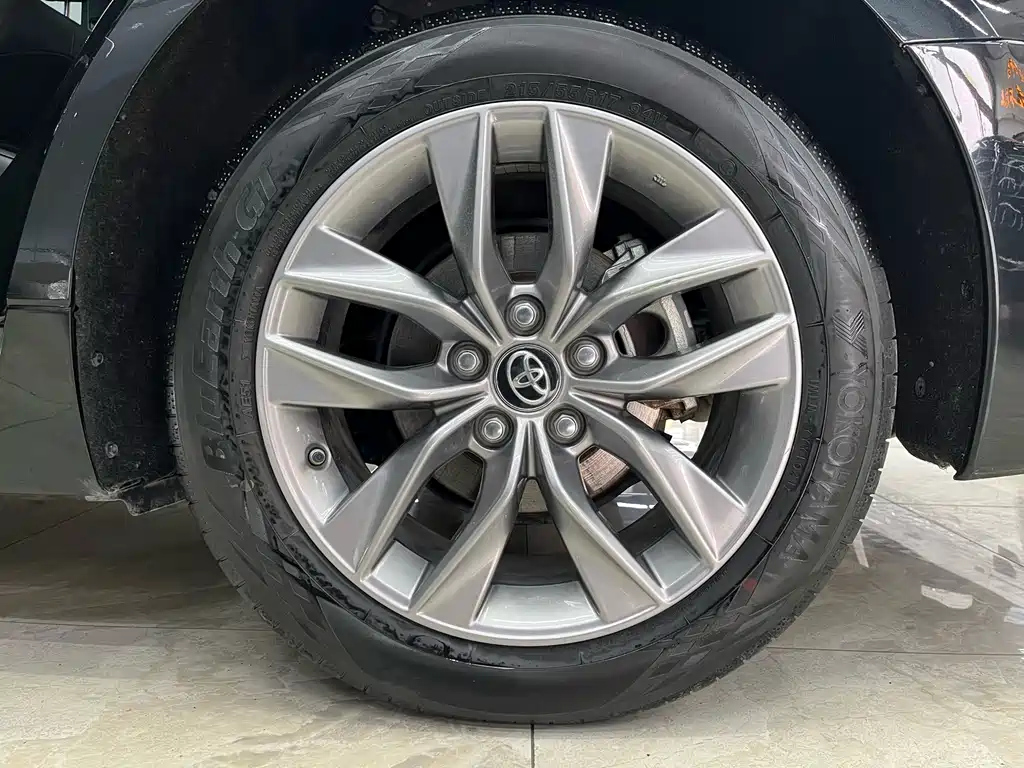 TOYOTA AVALON 2021