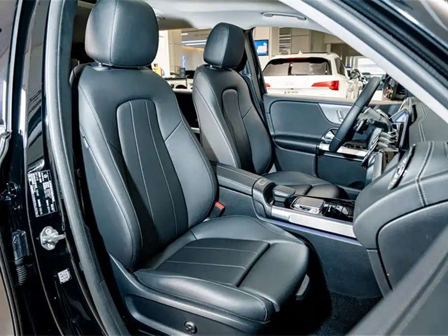 MERCEDES BENZ GLB 2020