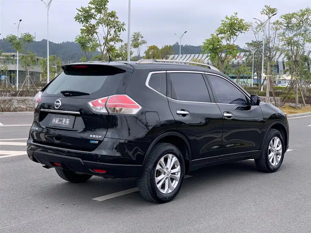 NISSAN X-TRAIL 2017