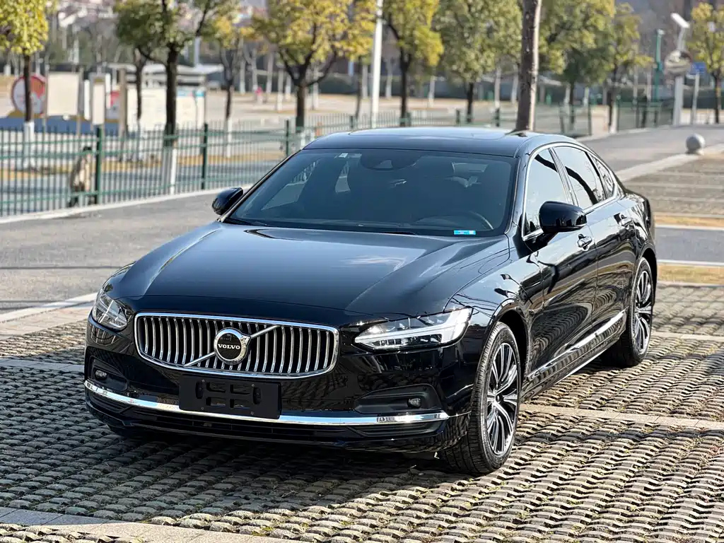 VOLVO S90 2021