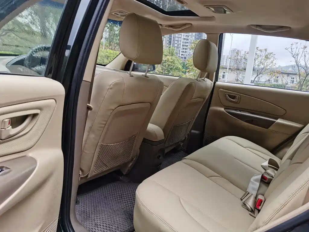 HYUNDAI TUCSON 2011