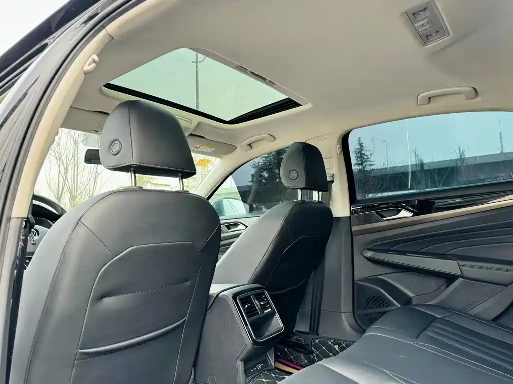 VOLKSWAGEN PASSAT 2021