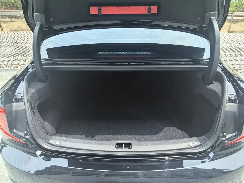 VOLVO S90 2022