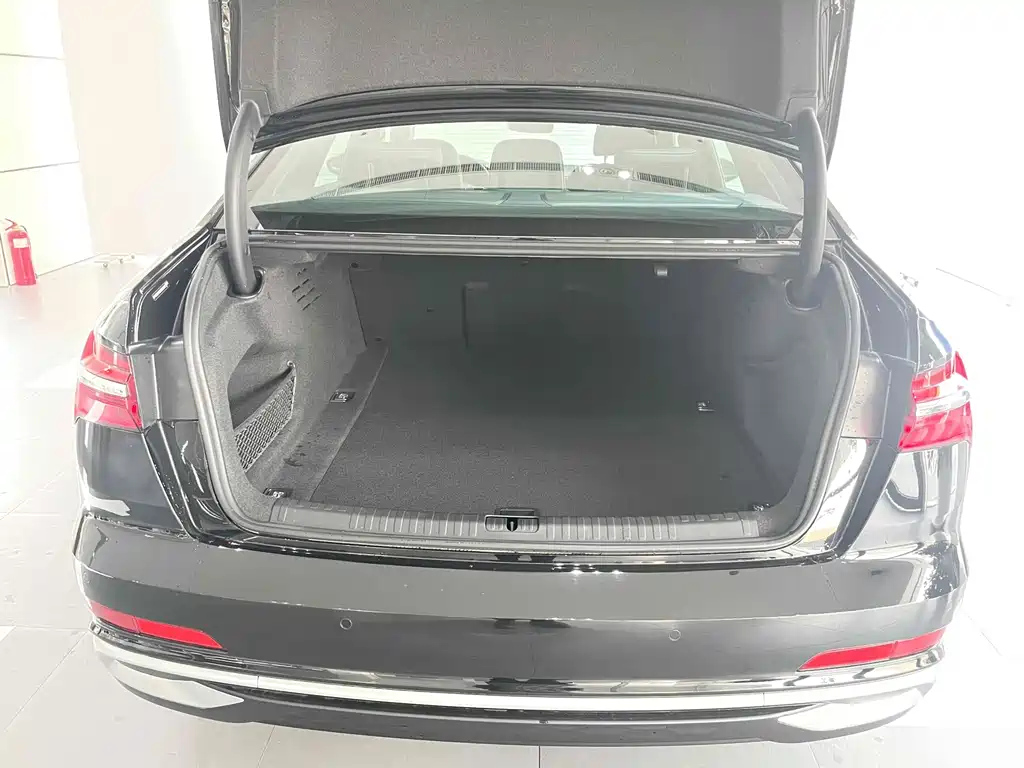AUDI A6L 2024