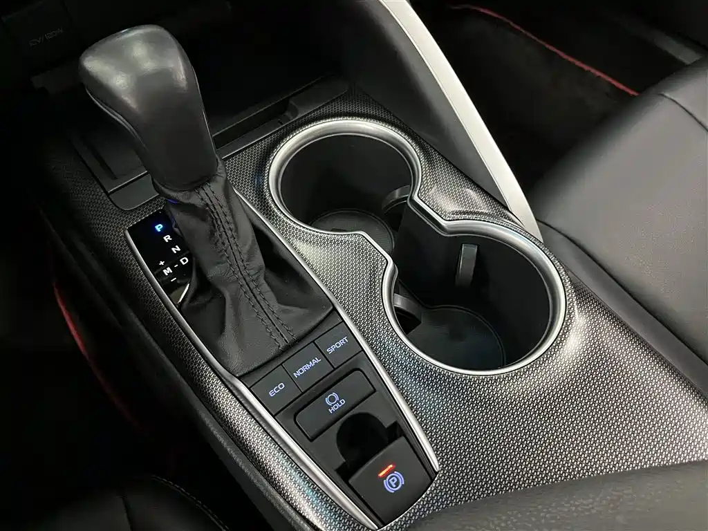 TOYOTA CAMRY 2022