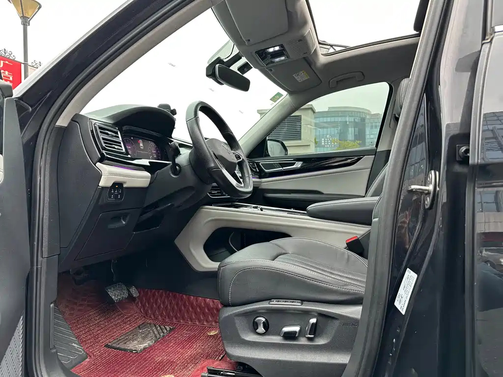 VOLKSWAGEN TOURAN 2022