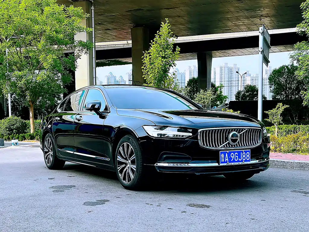 VOLVO S90 2021
