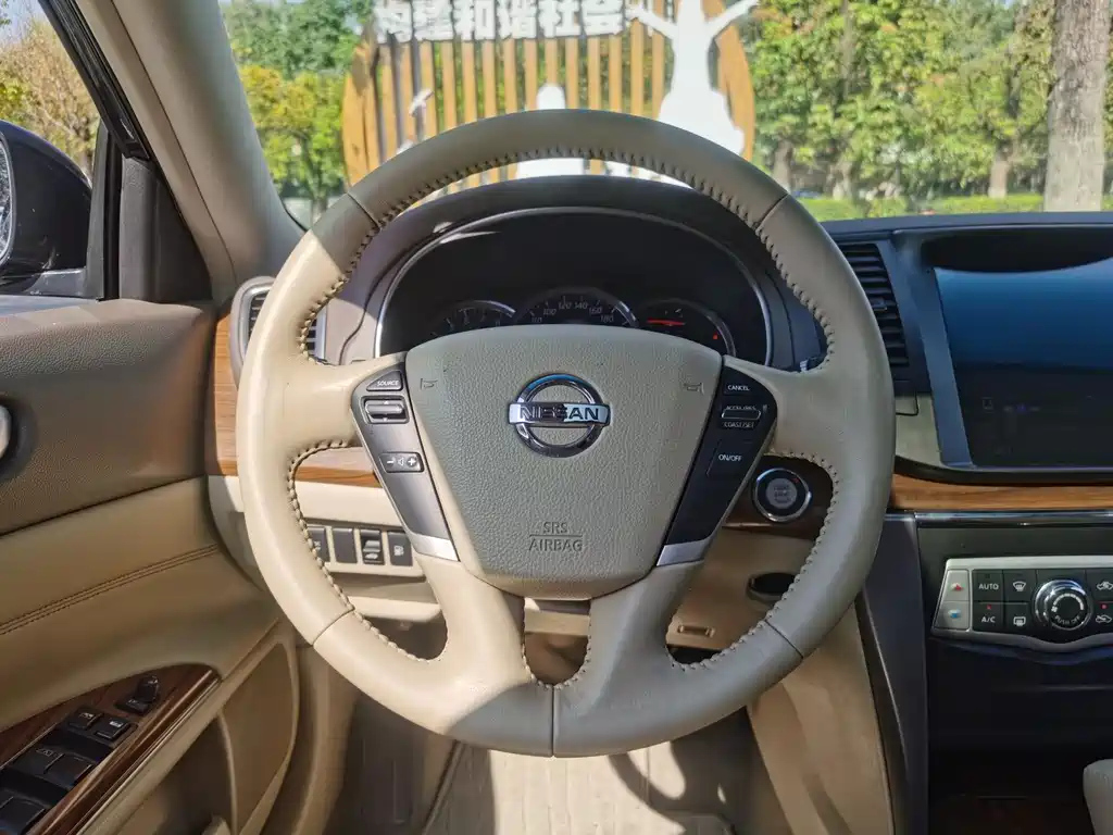 NISSAN TEANA 2011