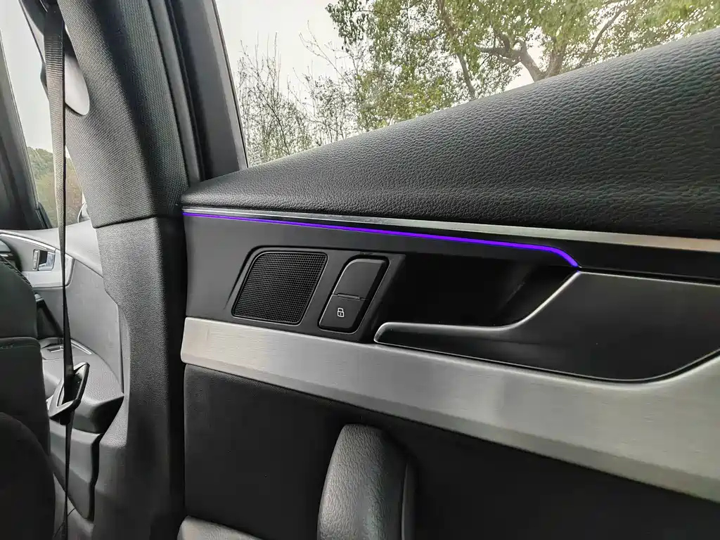 AUDI A4L 2022