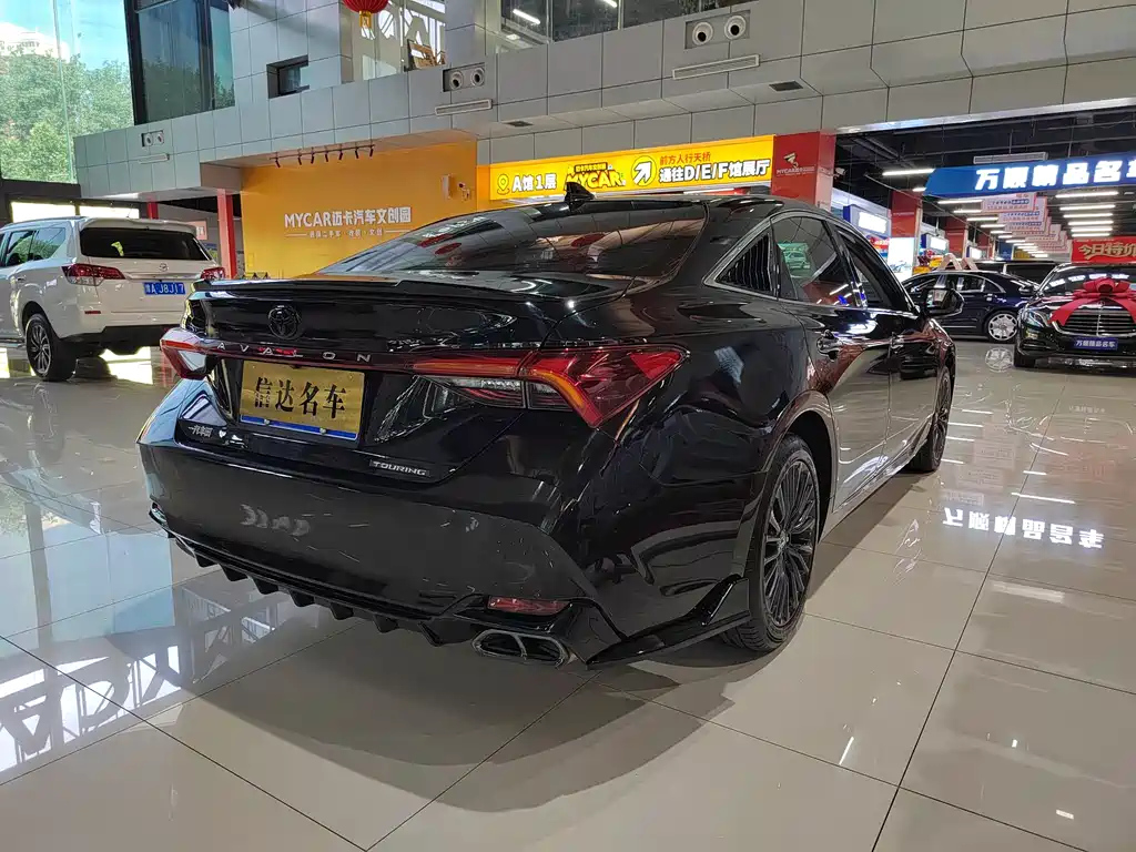 TOYOTA AVALON 2019