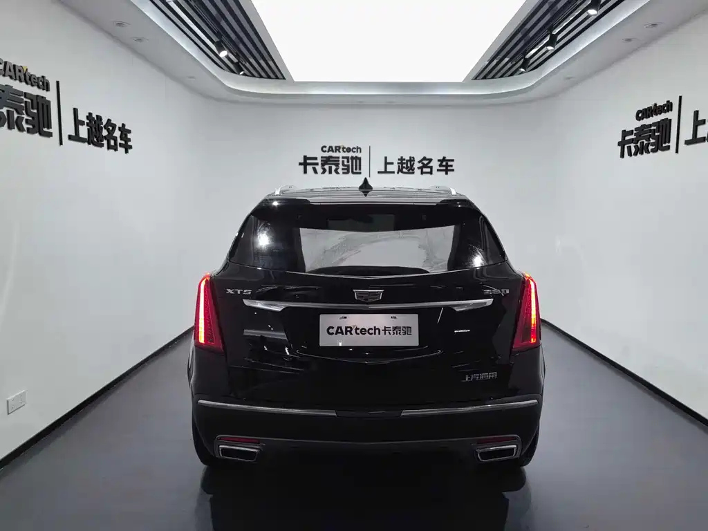 CADILLAC XT5 2021