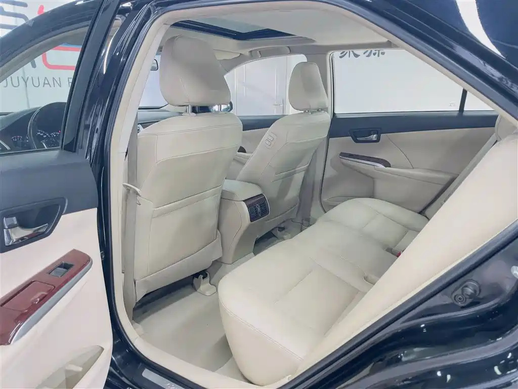 TOYOTA CAMRY 2013