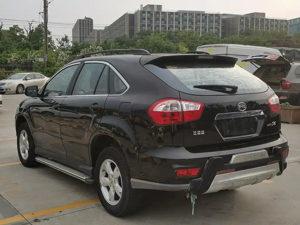 BYD S6 2014