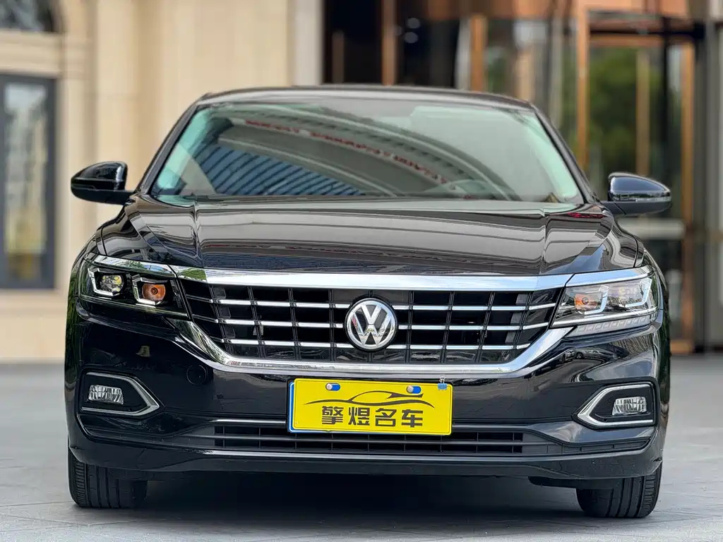 VOLKSWAGEN PASSAT 2021