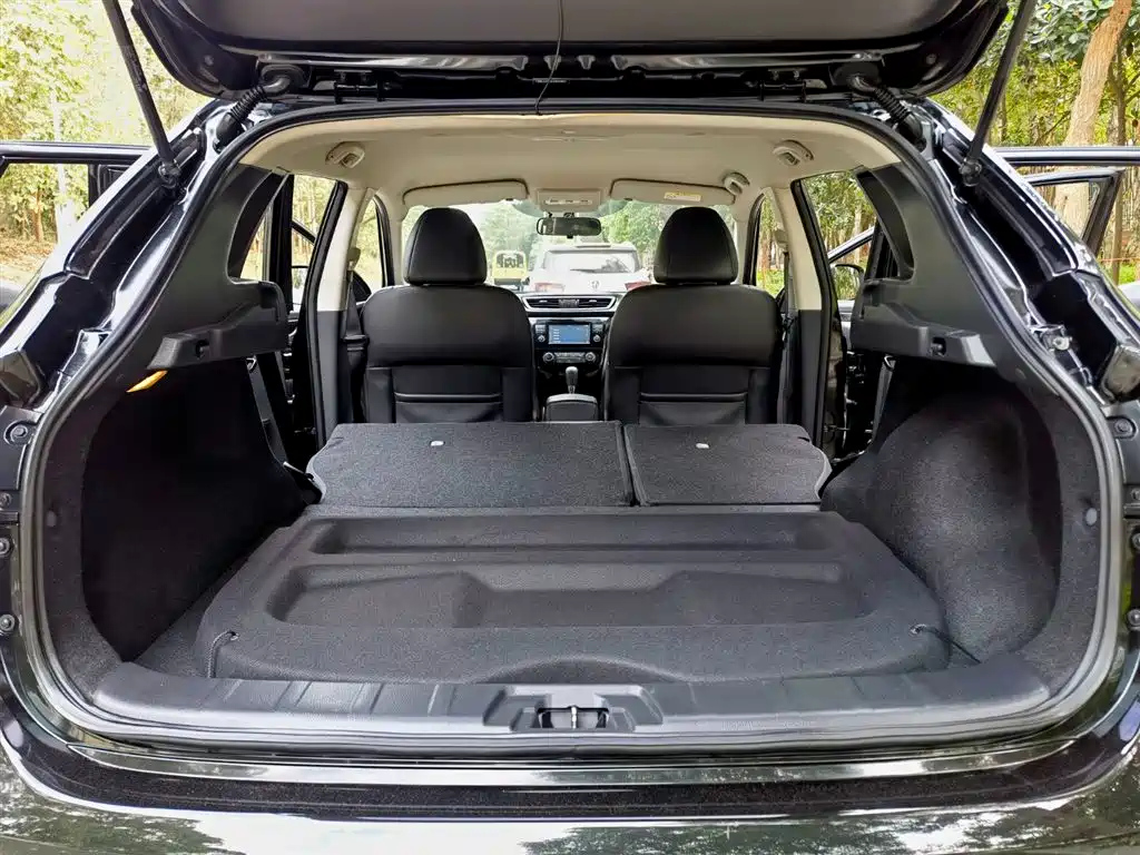 NISSAN QASHQAI 2018