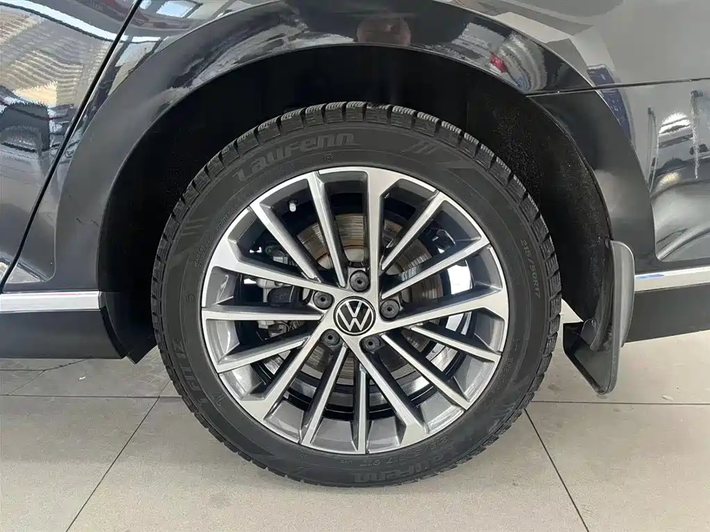 VOLKSWAGEN MAGOTAN 2021