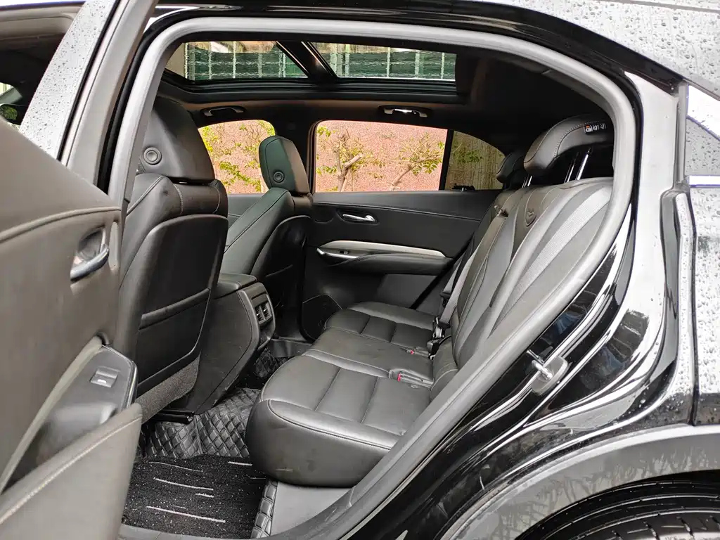 CADILLAC XT4 2022