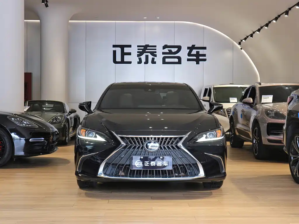 LEXUS ES 2021
