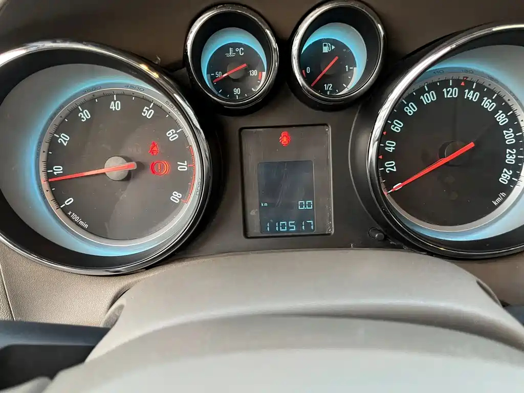 BUICK EXCELLE 2011