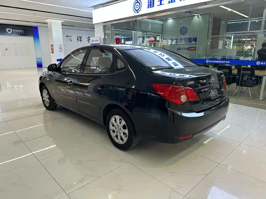 HYUNDAI CELESTA 2010