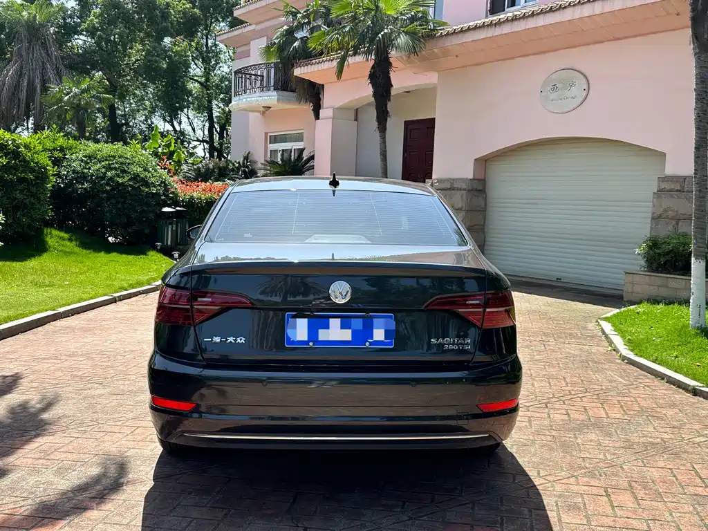 VOLKSWAGEN SAGITAR 2021