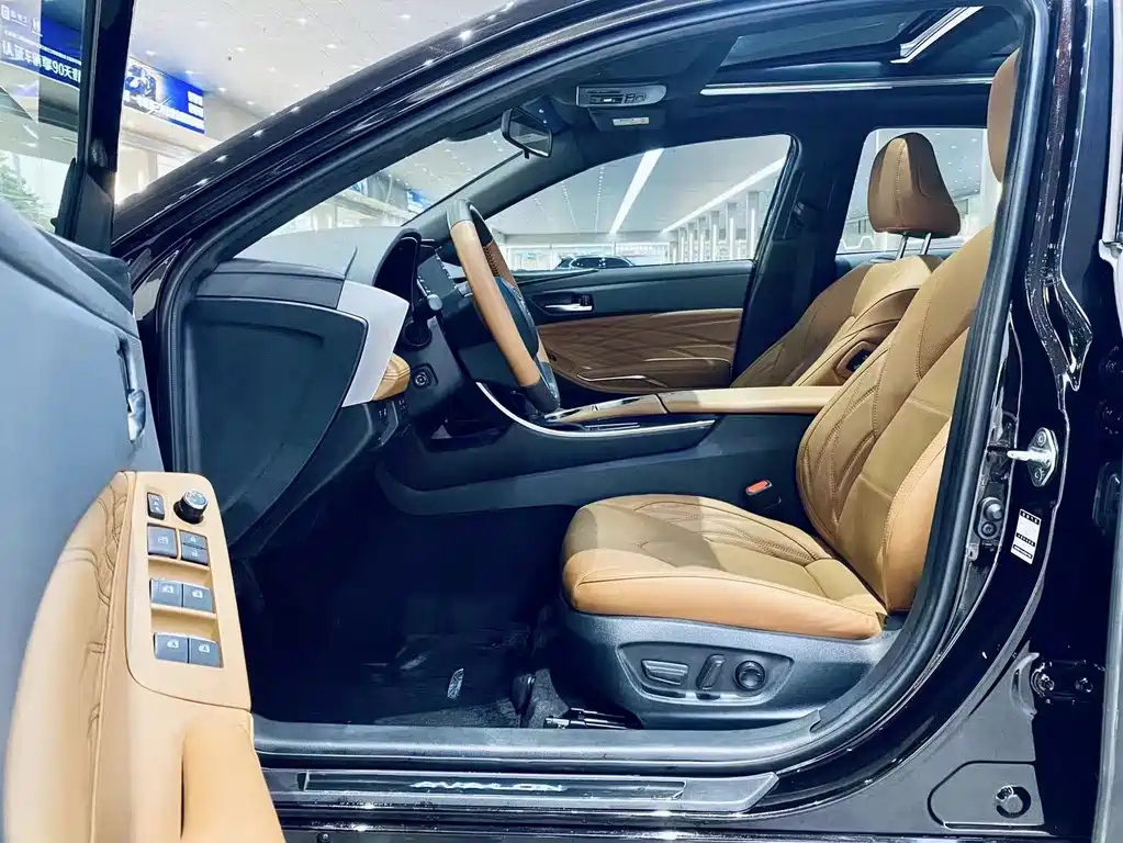 TOYOTA AVALON 2019