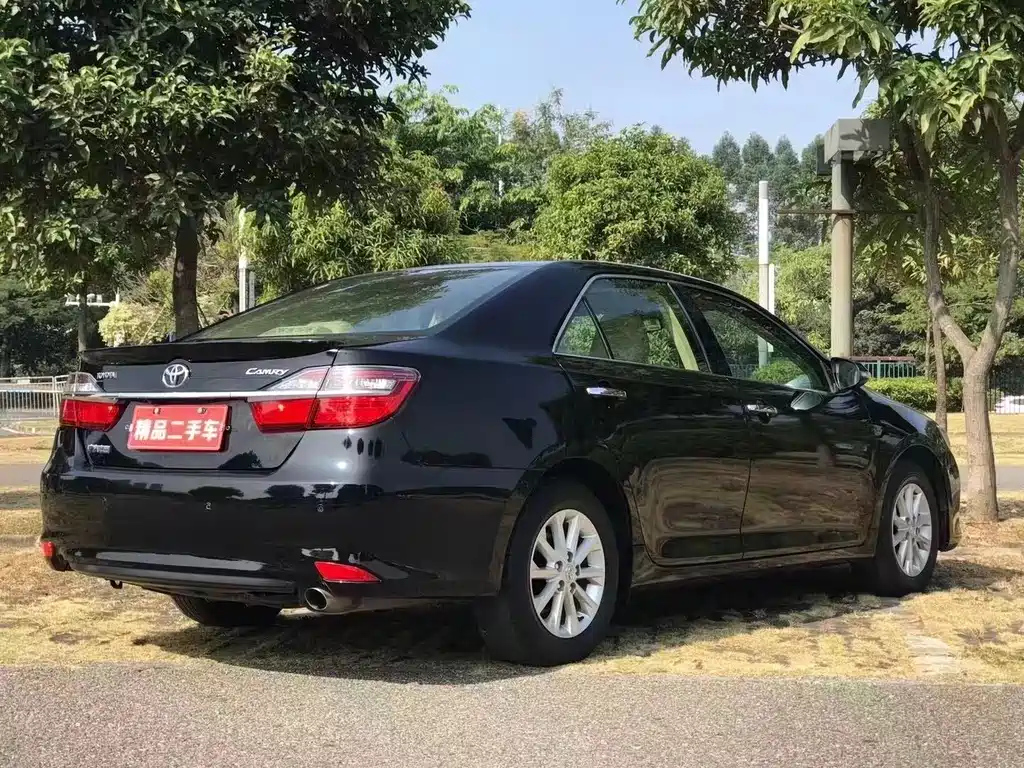 TOYOTA CAMRY 2016