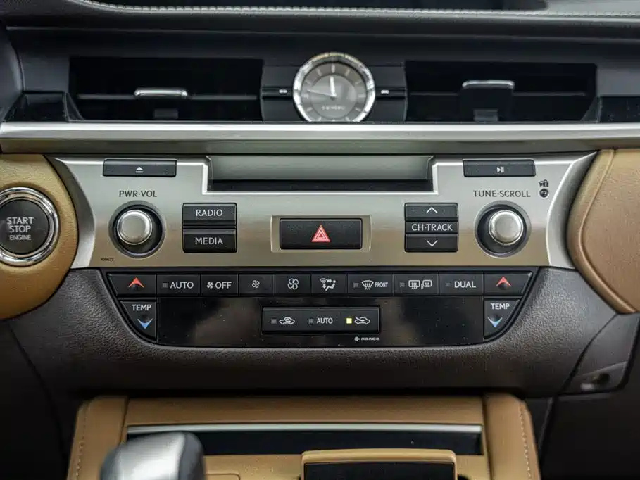 LEXUS ES 2017