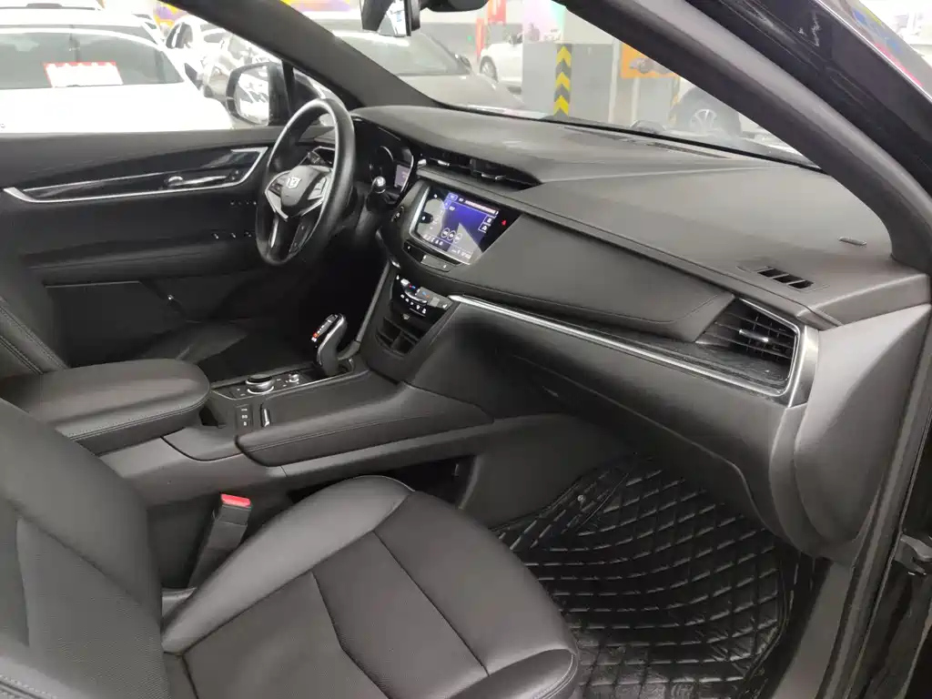 CADILLAC XT5 2020