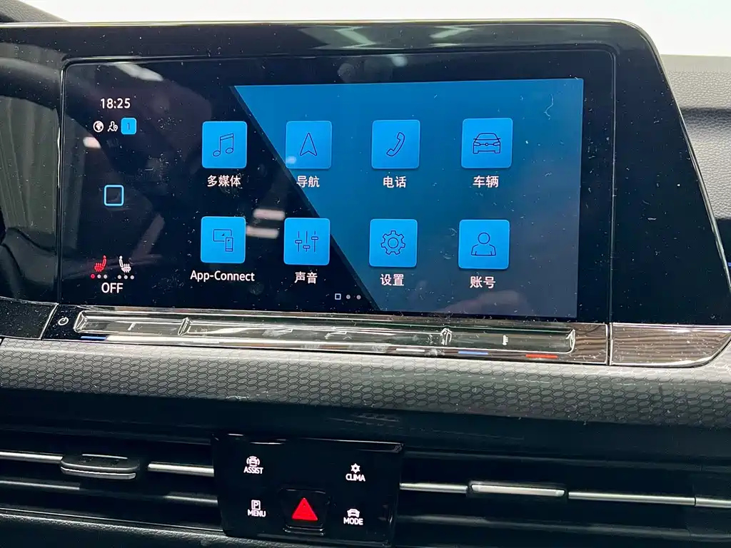 VOLKSWAGEN GOLF 2022