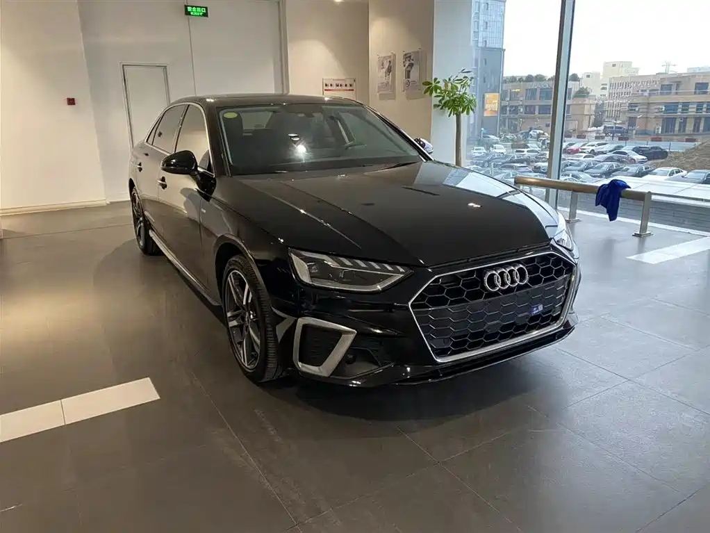 AUDI A4L 2021