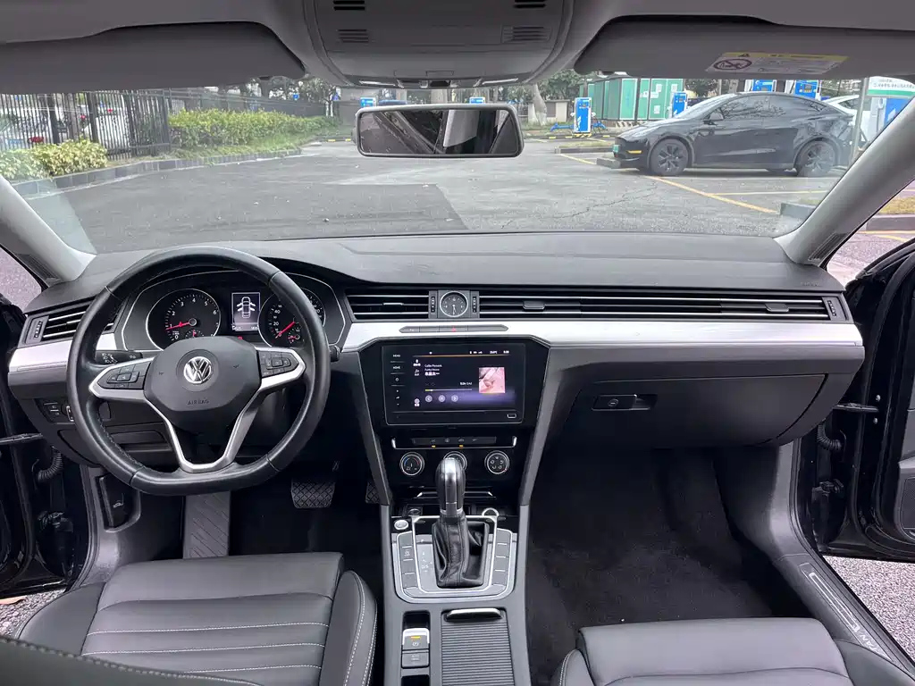 VOLKSWAGEN MAGOTAN 2020