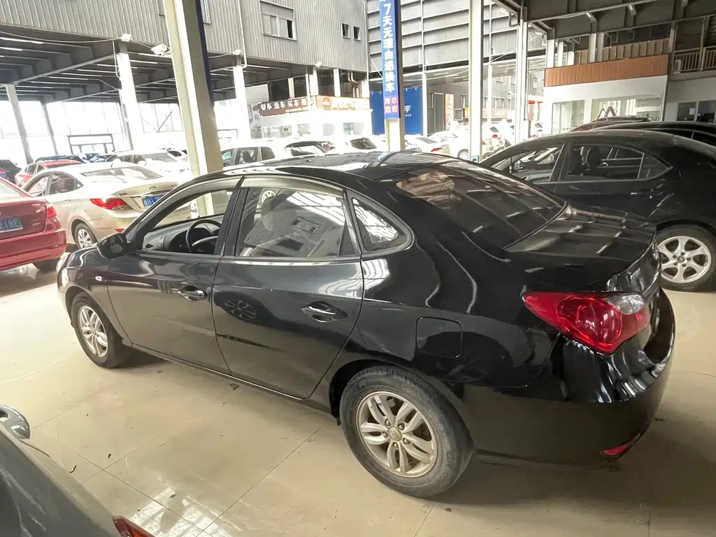 HYUNDAI CELESTA 2011