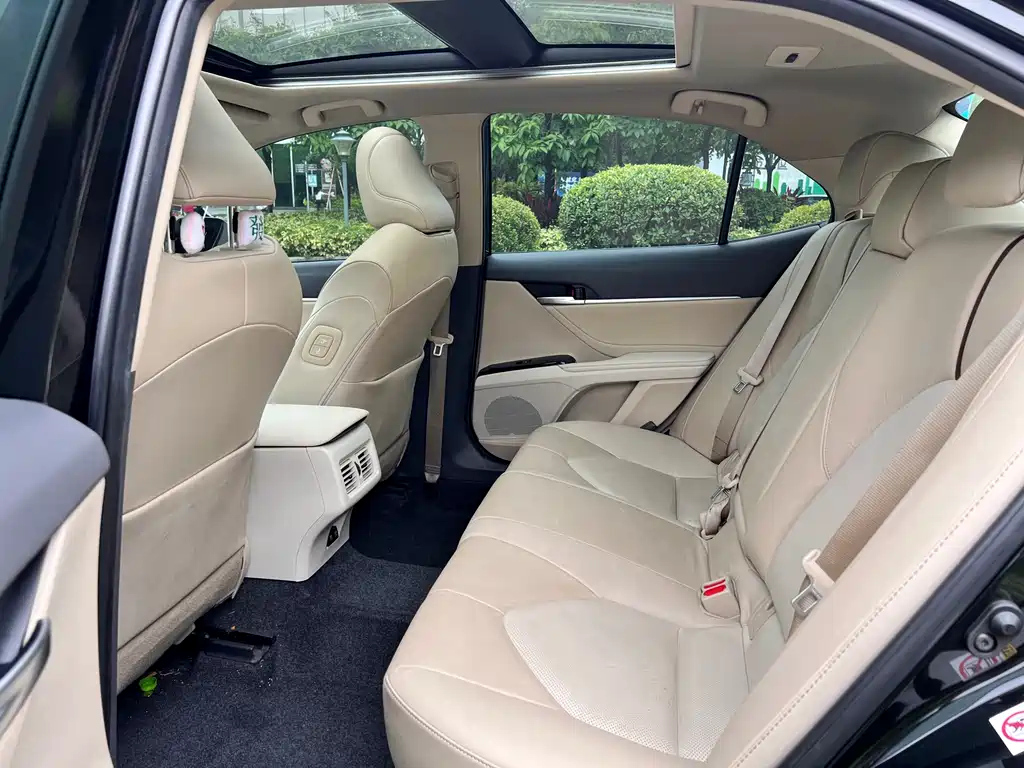 TOYOTA CAMRY 2018