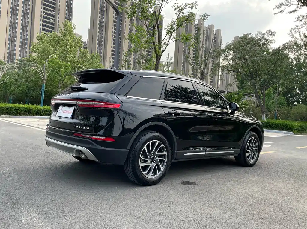 LINCOLN ADVENTURER 2022
