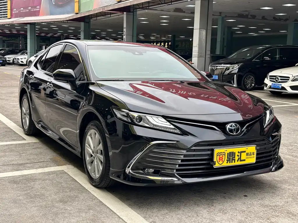 TOYOTA CAMRY 2023
